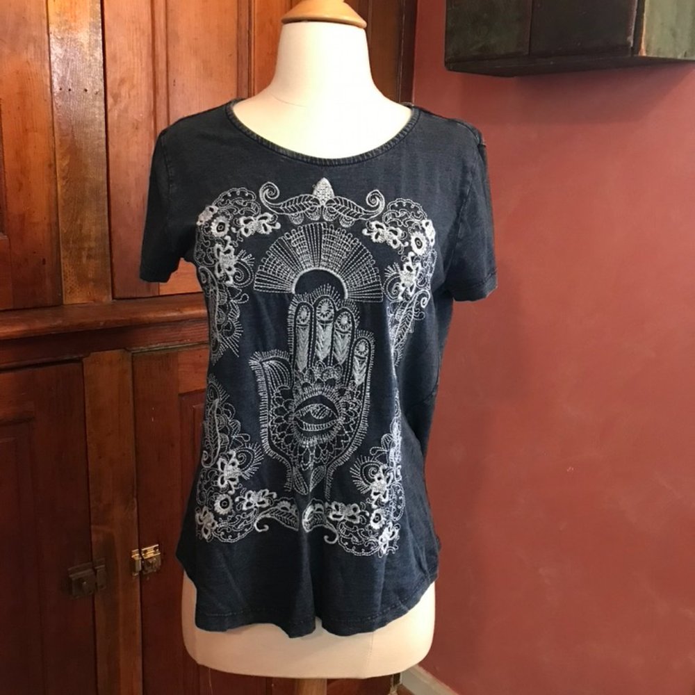 Lucky Lotus Hamsa Hand design denim blue short sleeve t-shirt medium